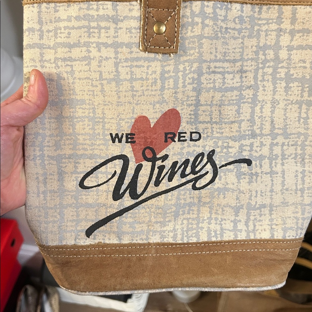 NWT Myra Wine Tote